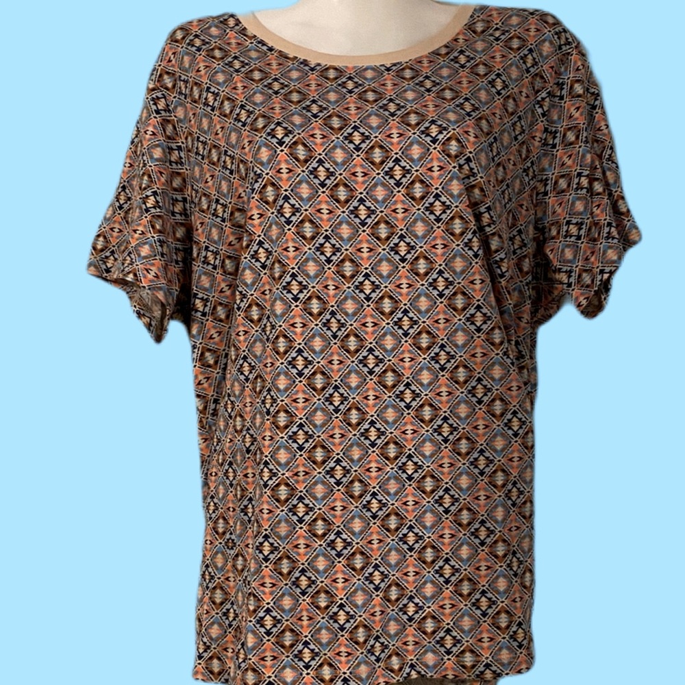 NWOT Lands End Sz L Aztec print supima tee